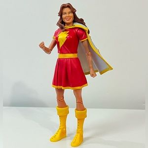 DC Universe Classic Mary Batson Action Figure, Highly Articulated
